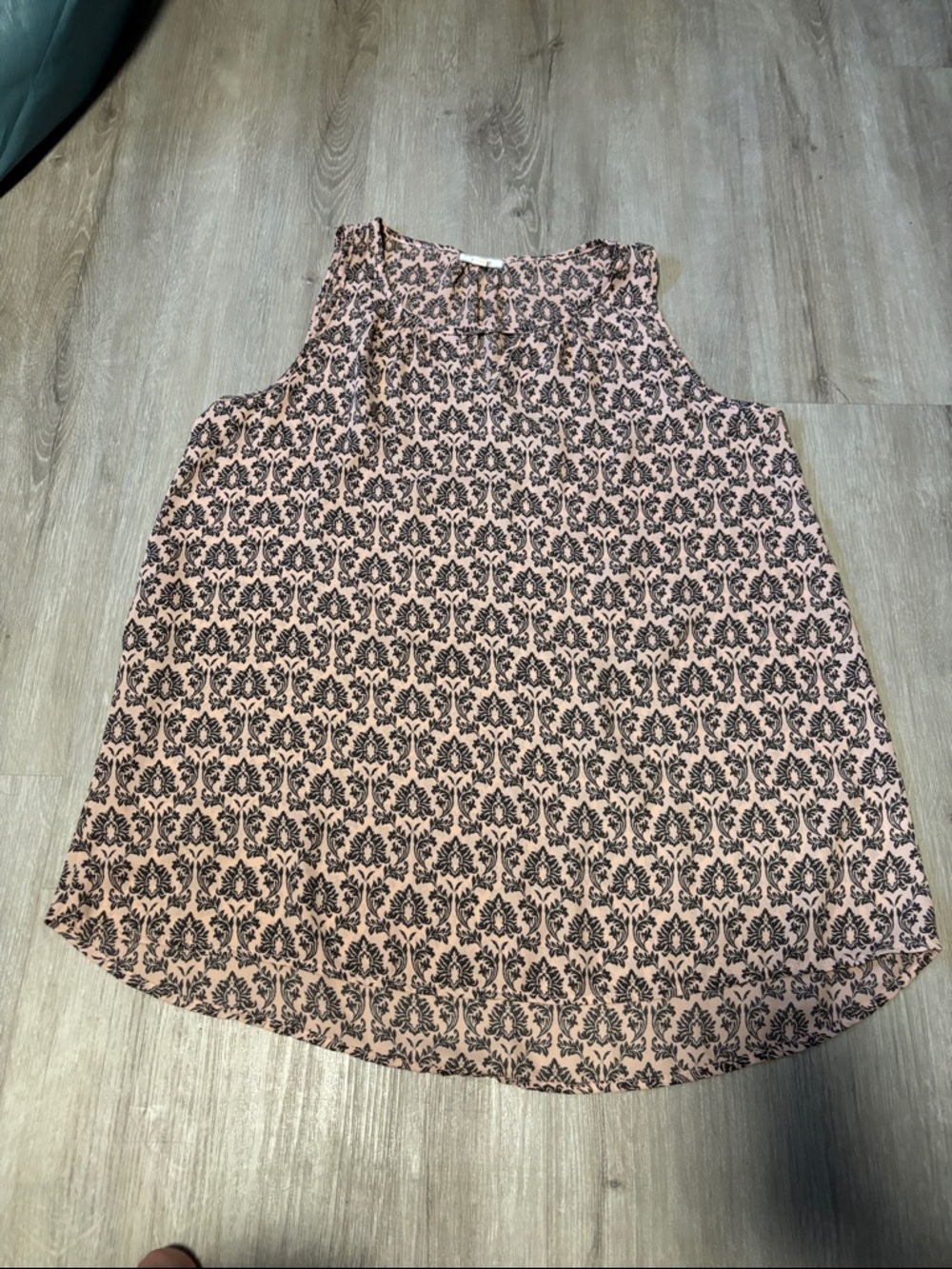 Women’s Pink Damask Print Sleeveless Camisole
